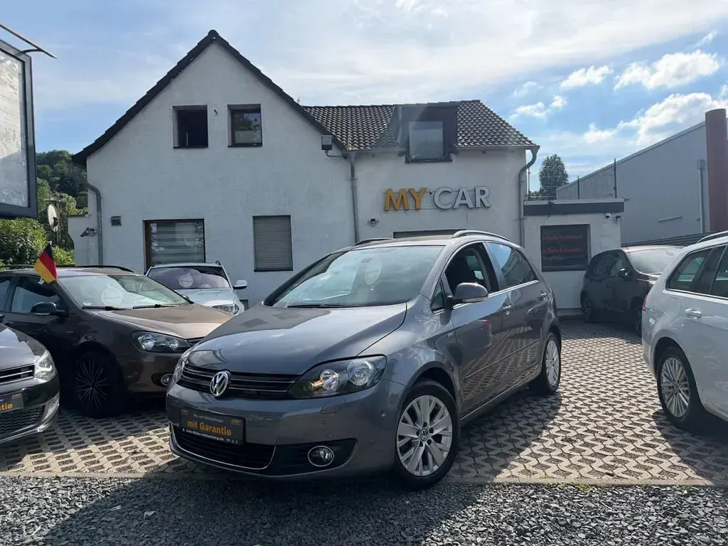 Gebraucht VW Golf VII Life 105 PS (77 kW) 2013 Grau Limousine