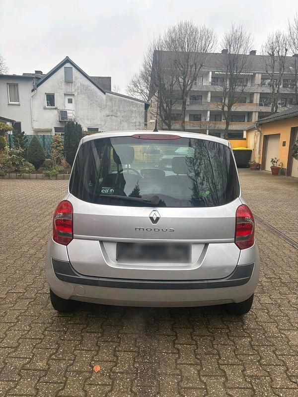Gebraucht Renault Modus 60 PS (44 kW) 2009 Silber Van / Kleinbus