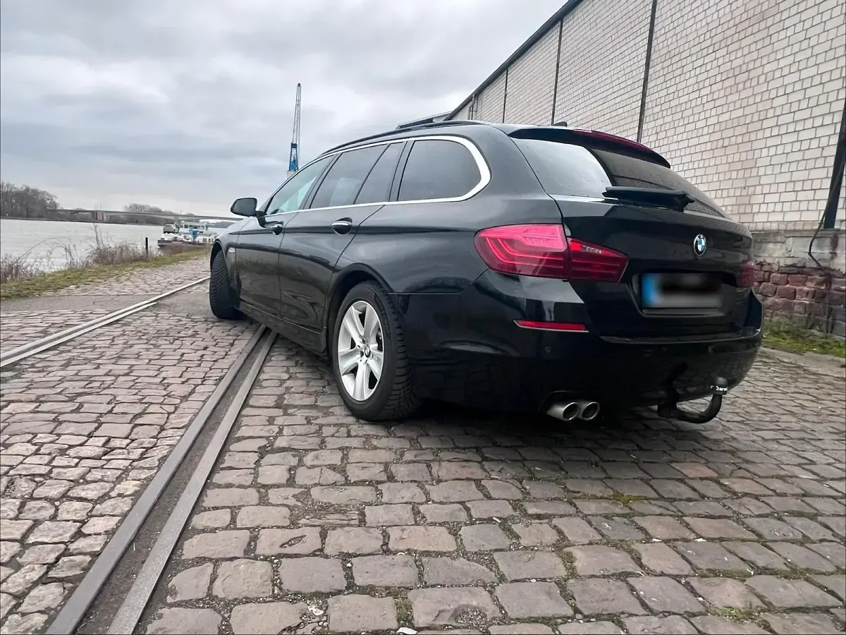 Gebraucht BMW 520 190 PS (139 kW) 2015 Schwarz Kombi