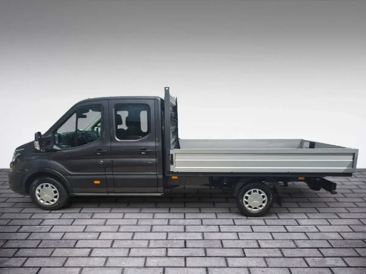 Gebraucht Ford Transit 170 PS (125 kW) 2023 Grau / magnetic grau Van