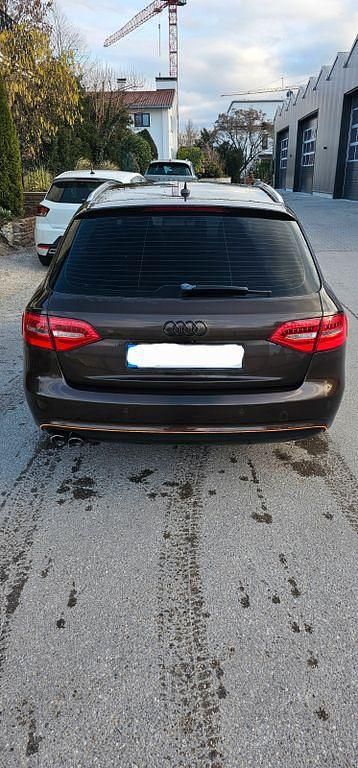 Gebraucht Audi A4 Sport 143 PS (105 kW) 2013 Braun Kombi