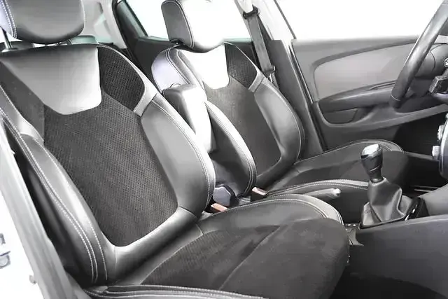 Gebraucht Renault Clio Intens 90 PS (66 kW) 2016 Weiss Limousine