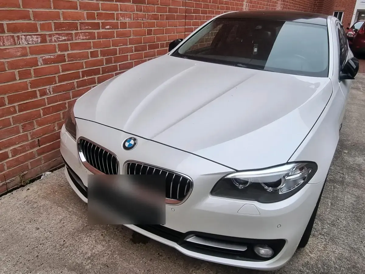 Gebraucht BMW 520 185 PS (136 kW) 2014 Weiß Limousine