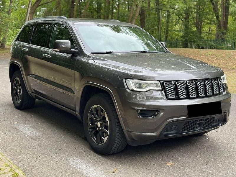 Grau Gebraucht 2017 Jeep Grand Cherokee SUV | 16.500 € (Guter Preis) - Bild 1/4
