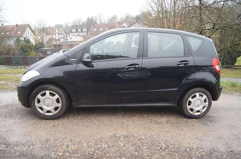 Gebraucht Mercedes A160 95 PS (69 kW) 2010 Schwarz Kleinwagen