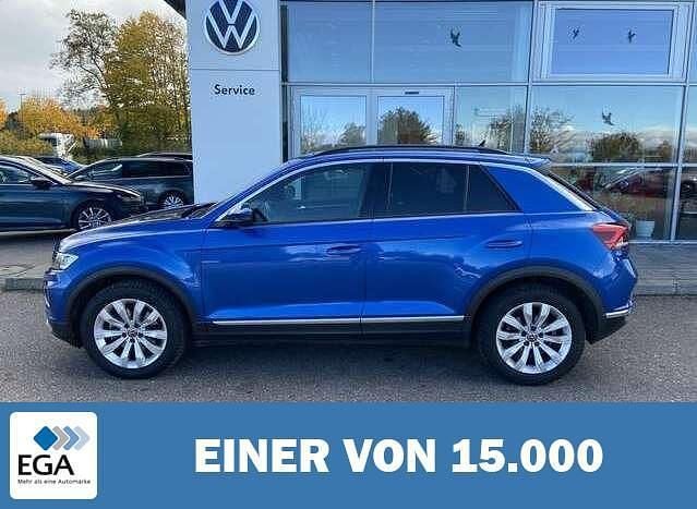 Blau metallic Gebraucht 2021 VW T-Roc Sportline SUV | 30.800 € (Etwas zu teuer) - Bild 1/4