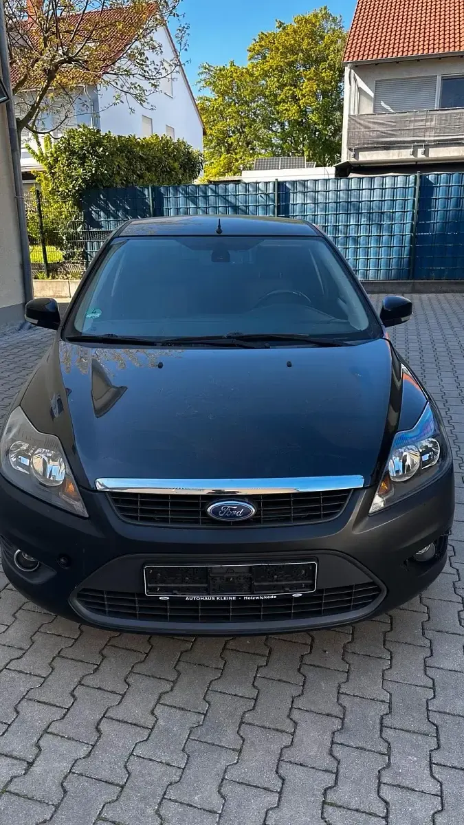 Second-hand Ford Focus 125 CP (91 kW) 2010 Negru Berlinǎ