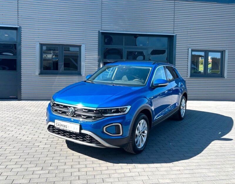 Gebraucht VW T-Roc Life 150 PS (110 kW) 2024 Blau SUV
