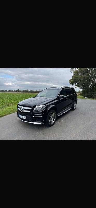 Schwarz Gebraucht 2014 Mercedes GL350 AMG line SUV | 22.500 € - Bild 1/4