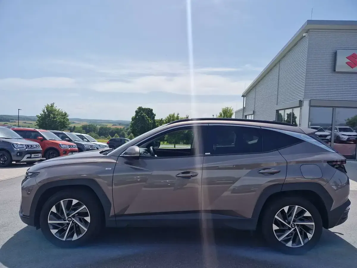 Gebraucht Hyundai Tucson Prime 150 PS (110 kW) 2021 Silky bronze / met SUV