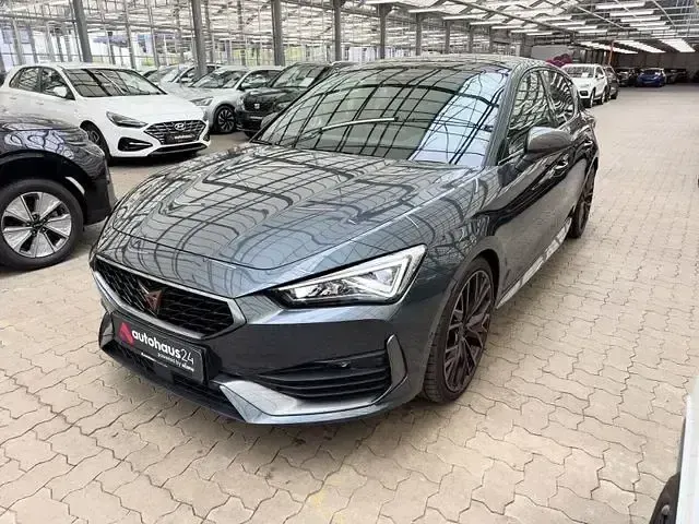 Używany Cupra Leon VZ 300 KM (220 kW) 2023 Szary Sedan/Limuzyna