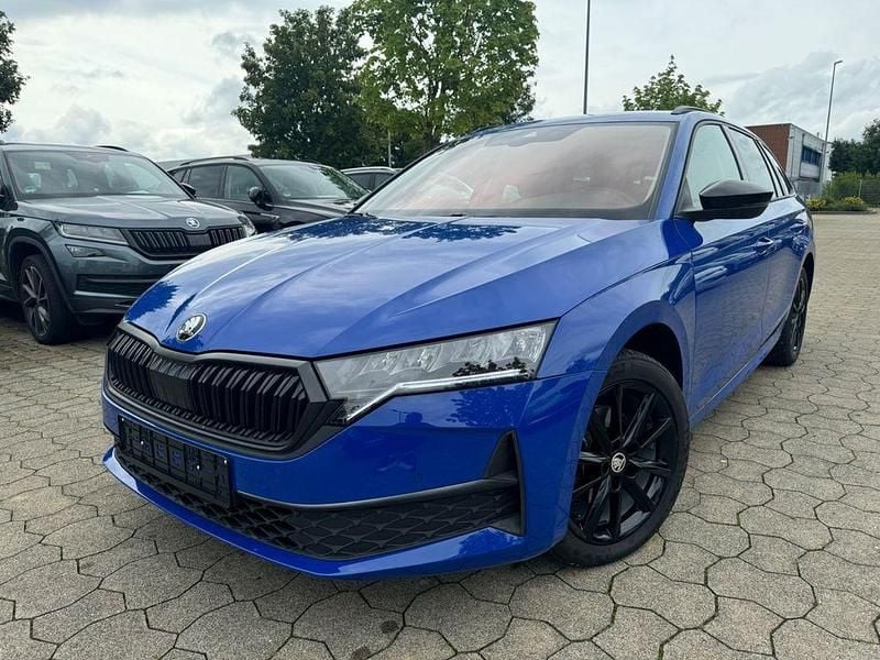 Blau Gebraucht 2025 Skoda Octavia Kombi | 24.900 € (Superpreis) - Bild 1/4
