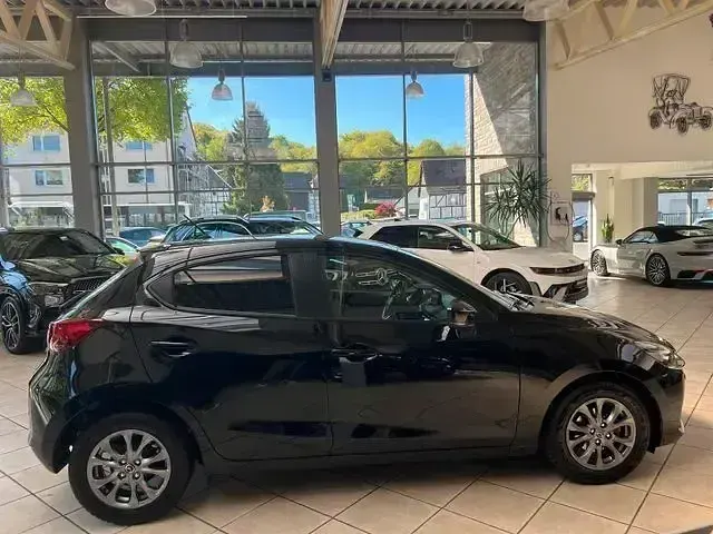 Gebraucht Mazda 2 Exclusive-Line 90 PS (66 kW) 2021 Jet black Kleinwagen