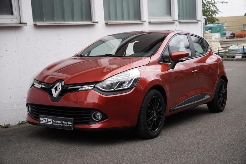 Rot Gebraucht 2015 Renault Clio IV Dynamique Limousine | 6.795 € (Guter Preis) - Bild 1/4