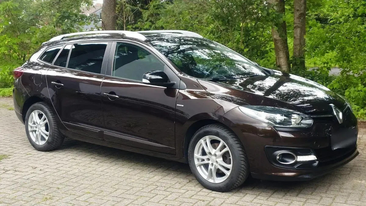 Gebraucht Renault Mégane GrandTour LIMITED 110 PS (80 kW) 2015 Braun Kombi