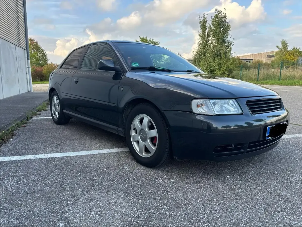 Gebraucht Audi A3 101 PS (74 kW) 1997 Schwarz Kleinwagen