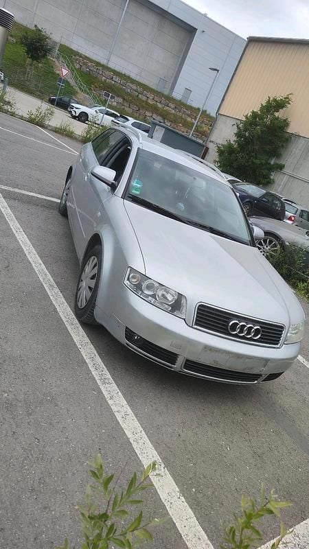 Silber Gebraucht 2003 Audi A4 Kombi | 1.550 € (Guter Preis) - Bild 1/4