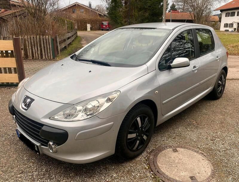 Silber Gebraucht 2007 Peugeot 307 Limousine | 2.590 € (Etwas zu teuer) - Bild 1/4