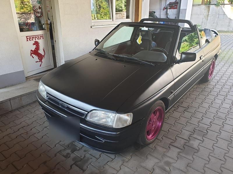 Gebraucht Ford Escort Cabriolet 115 PS (84 kW) 1990 Schwarz Cabrio