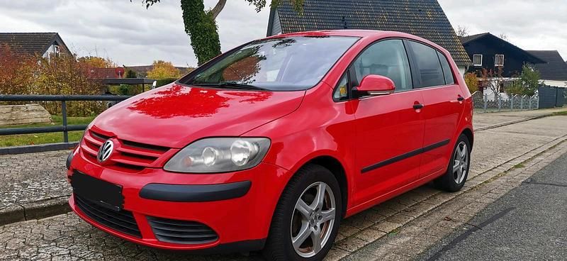 Rot Gebraucht 2006 VW Golf Plus Cross Van / Kleinbus | 4.499 € (Superpreis) - Bild 1/4