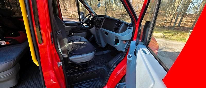 Second-hand Ford Transit 100 CP (73 kW) 2012 Monovolum