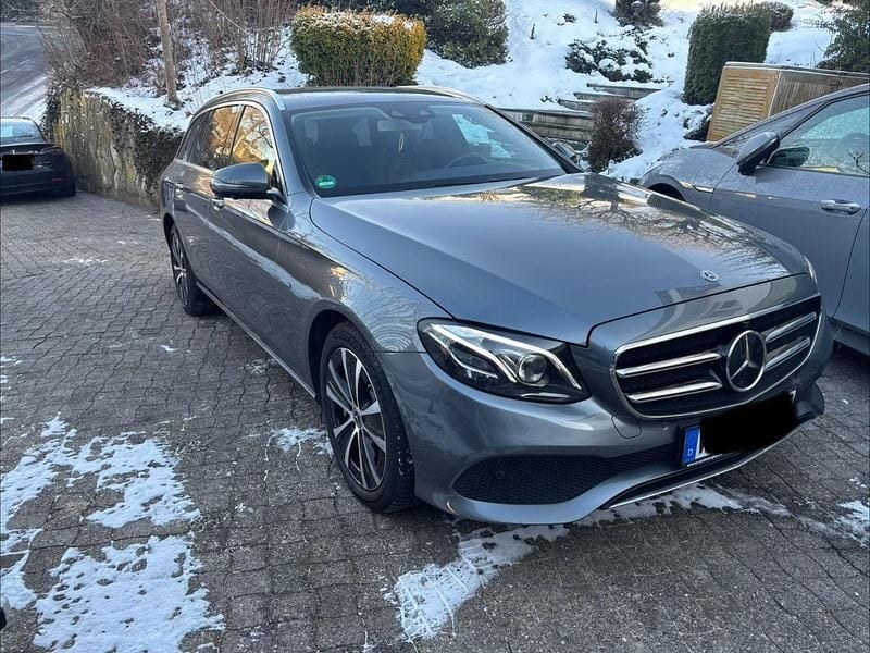 Gebraucht Mercedes E300 306 PS (225 kW) 2020 Silber Kombi