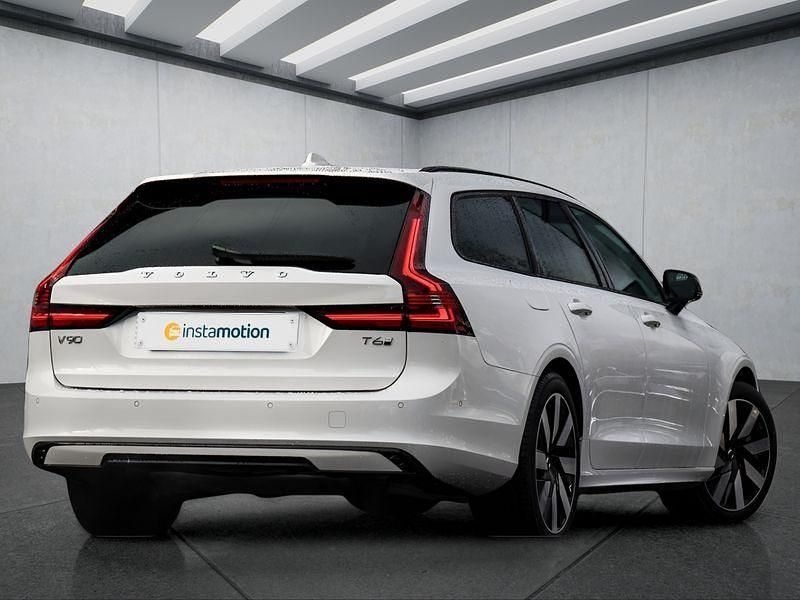 Gebraucht Volvo V90 349 PS (256 kW) 2025 Weiß Kombi