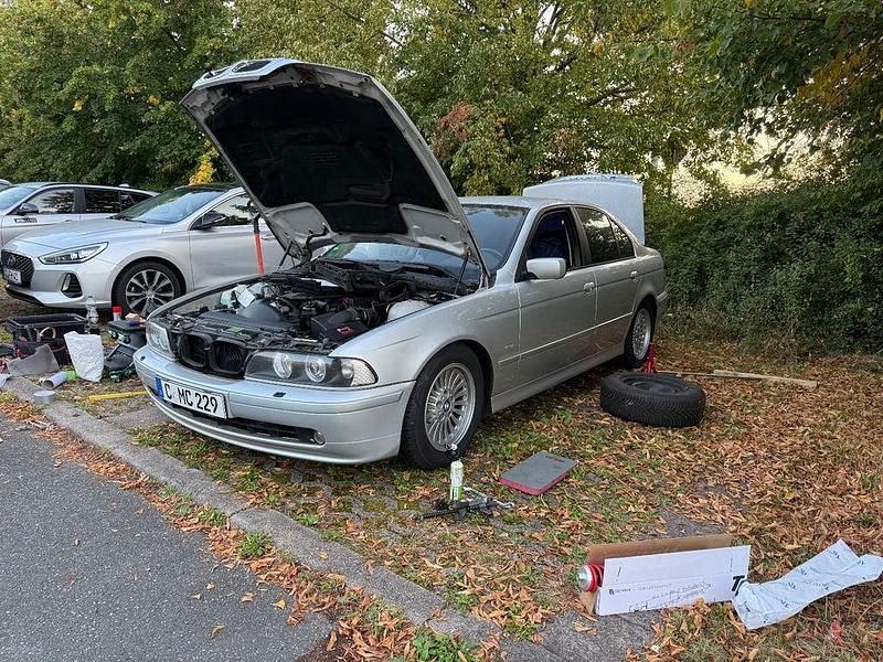 Gebraucht BMW 525 192 PS (141 kW) 2001 Silber Limousine