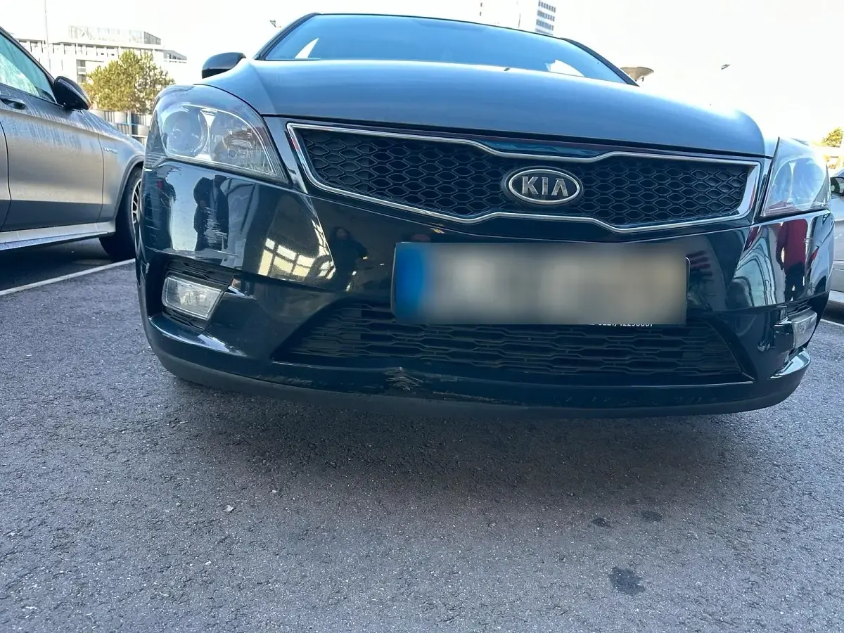 Usata Kia Ceed 90 CV (66 kW) 2012 Nero Utilitaria