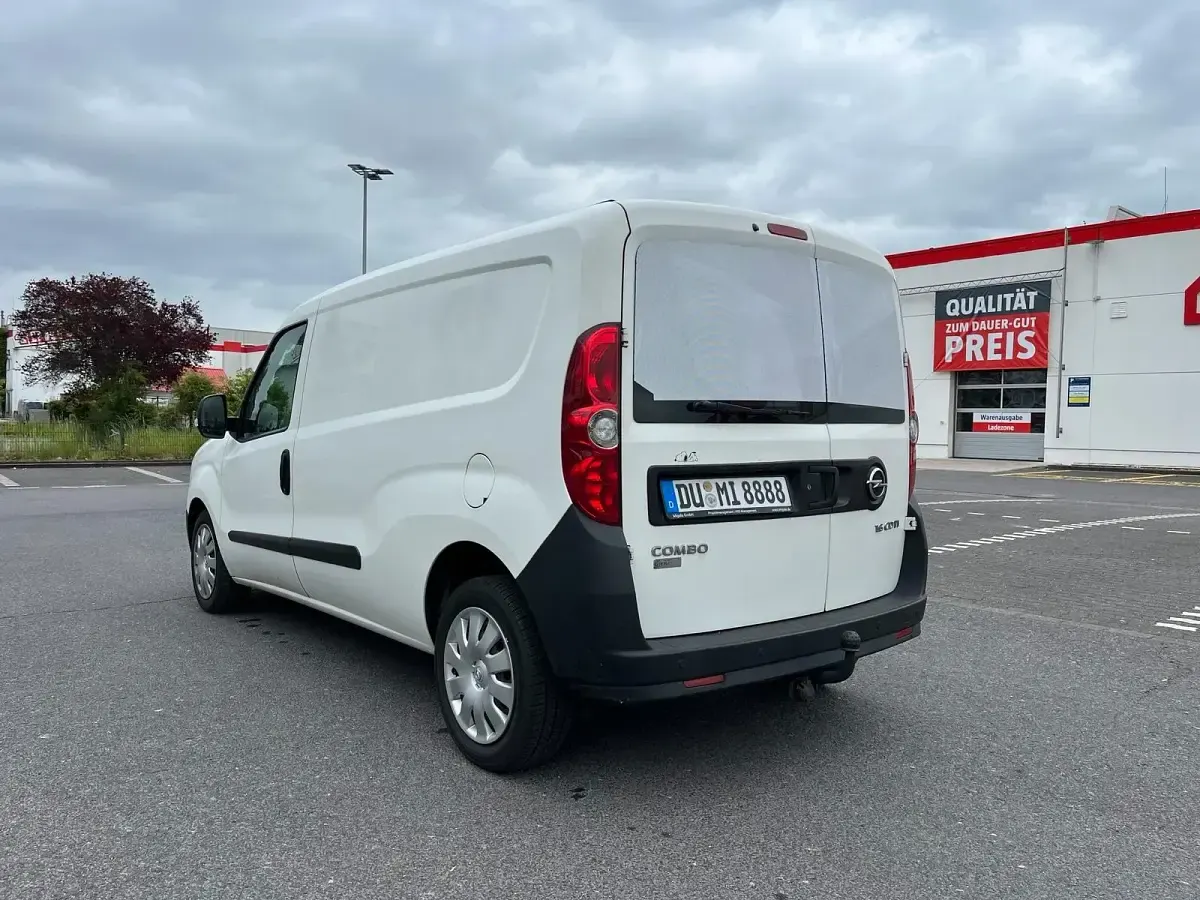 Gebraucht Opel Combo 106 PS (77 kW) 2013 Weiß Van / Kleinbus