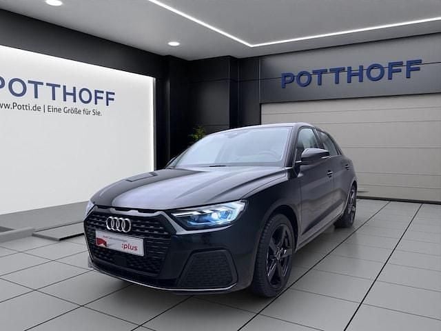 Mythosschwarz metallic Gebraucht 2025 Audi A1 Sportback Ambiente Kleinwagen | 22.750 € (Guter Preis) - Bild 1/4