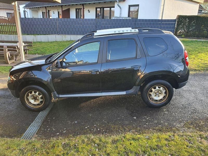 Gebraucht Dacia Duster Black Shadow 109 PS (80 kW) 2017 Schwarz SUV