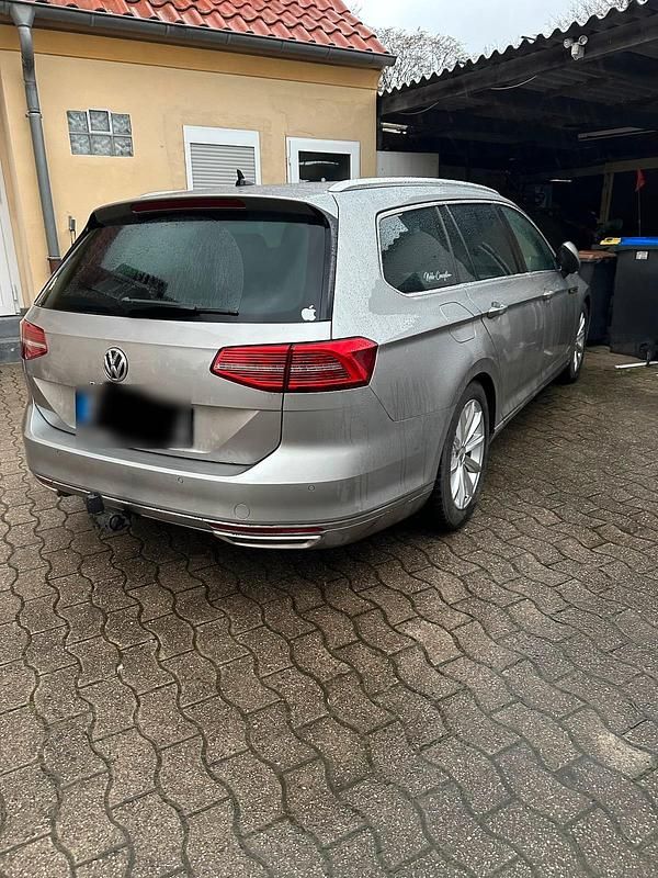 Gebraucht VW Passat Highline 150 PS (110 kW) 2016 Grau Kombi