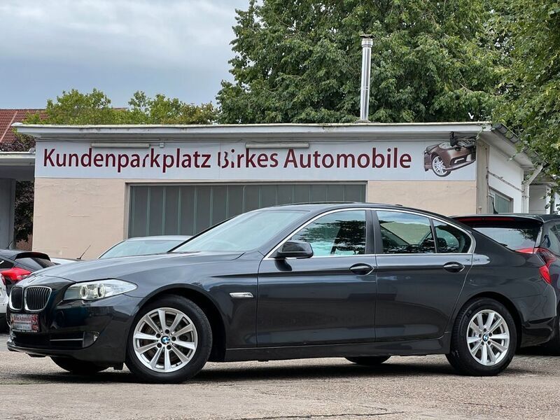 Gebraucht BMW 523 Sport Line 204 PS (150 kW) 2011 Grau Limousine
