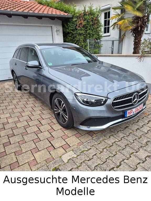 Selenitgraumetallic Gebraucht 2020 Mercedes E220 Avantgarde Kombi | 31.800 € (Fairer Preis) - Bild 1/4