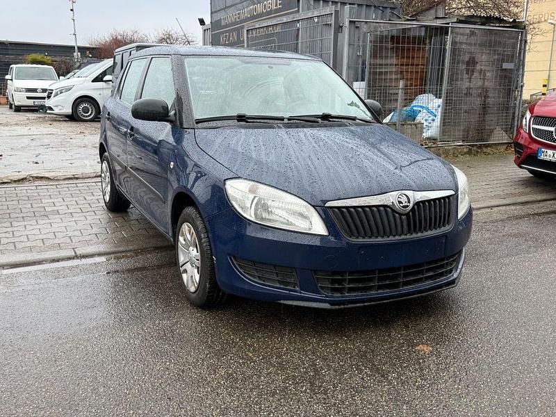 Gebraucht Skoda Fabia Cool Edition 60 PS (44 kW) 2014 Blau Limousine