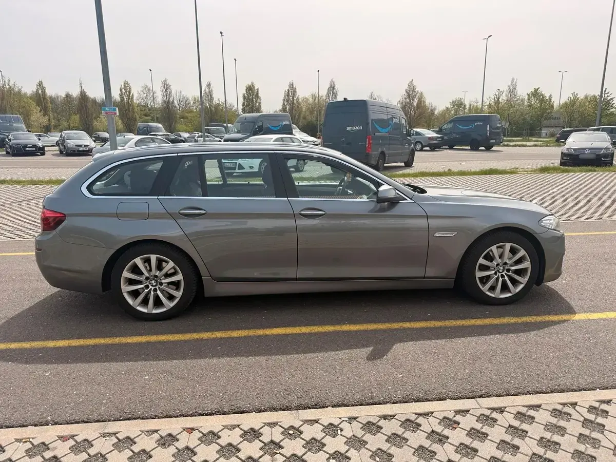 Gebraucht BMW 530 258 PS (189 kW) 2016 Grau Kombi