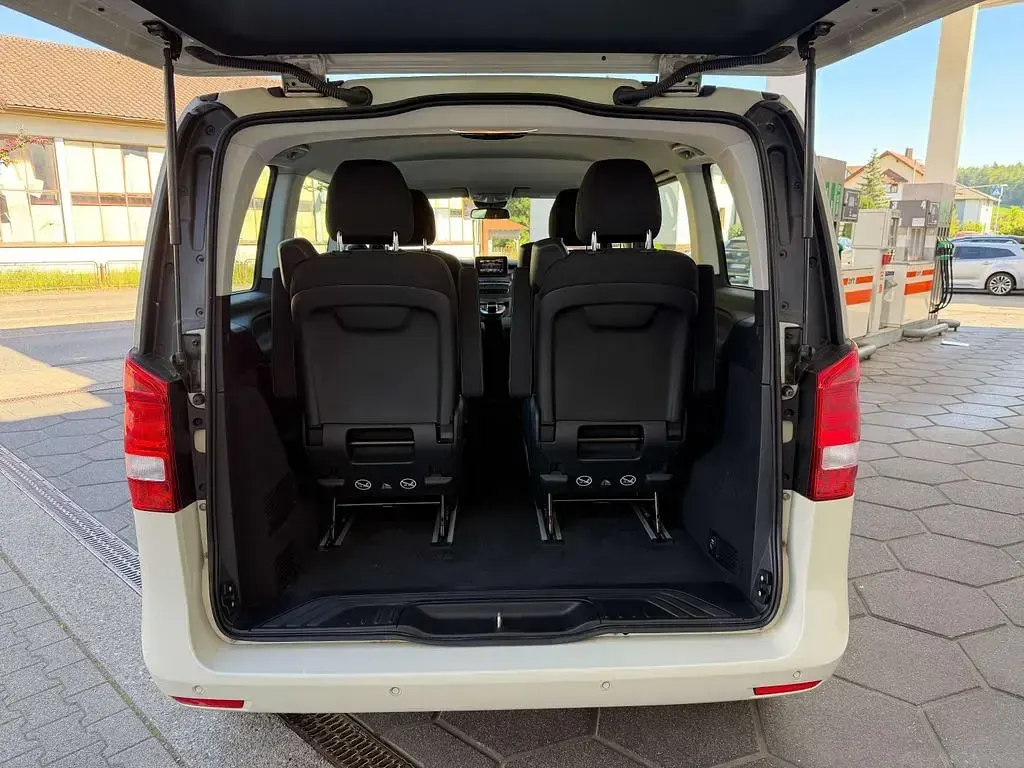 Gebraucht Mercedes V200 136 PS (100 kW) 2016 Grau Van / Kleinbus