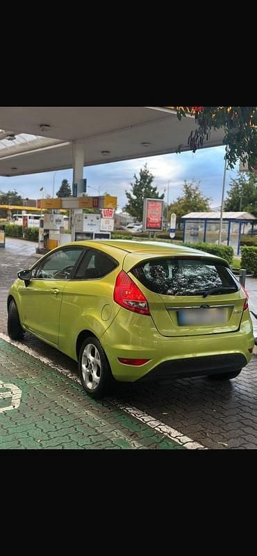 Gebraucht Ford Fiesta 95 PS (69 kW) 2010 Andere farben Kleinwagen