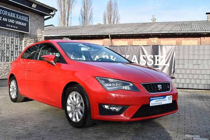 Rot Gebraucht 2014 Seat Leon SC FR Kleinwagen | 7.790 € (Fairer Preis) - Bild 1/4