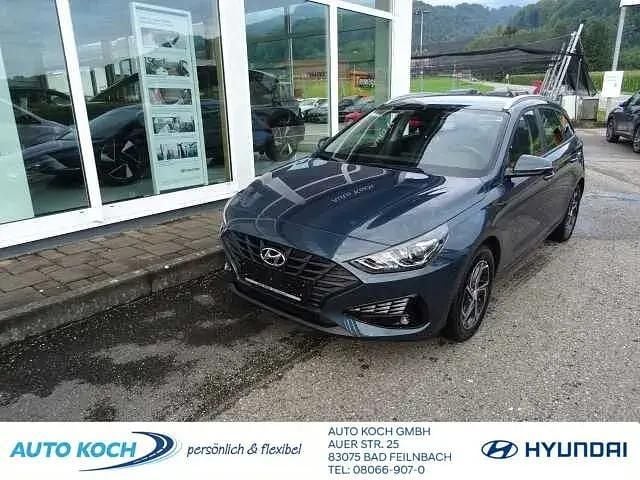 Blau (teal blue / met) Gebraucht 2024 Hyundai i30 Pure Kombi | 20.990 € (Fairer Preis) - Bild 1/4