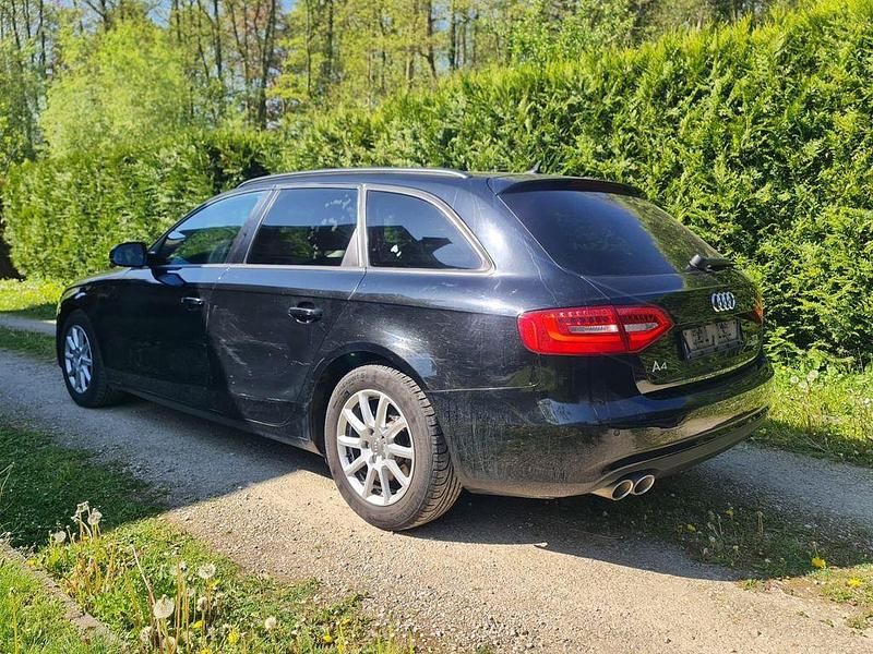 Second-hand Audi A4 Performance 136 CP (100 kW) 2015 Negru Break