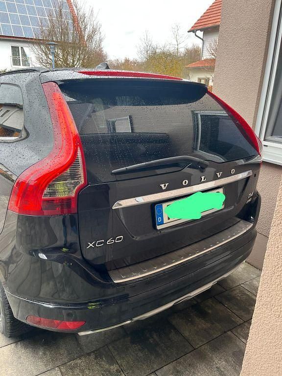 Gebraucht Volvo XC60 190 PS (139 kW) 2015 Schwarz SUV
