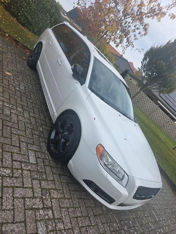 Gebraucht 2008 Volvo V70 R-Design Kombi | 10.990 € - Bild 1/4