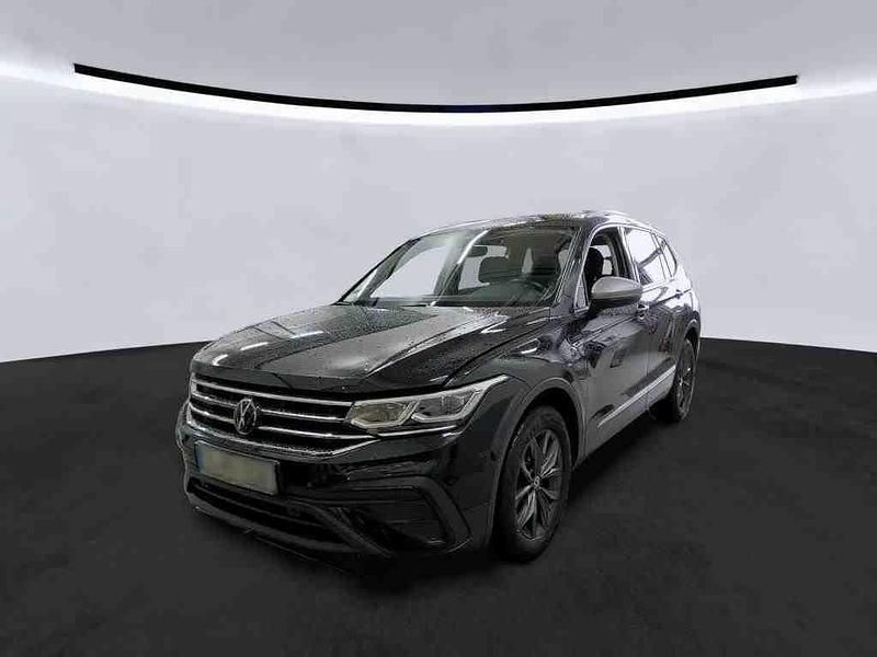 Schwarz Gebraucht 2022 VW Tiguan Allspace Life SUV | 20.290 € (Superpreis) - Bild 1/4