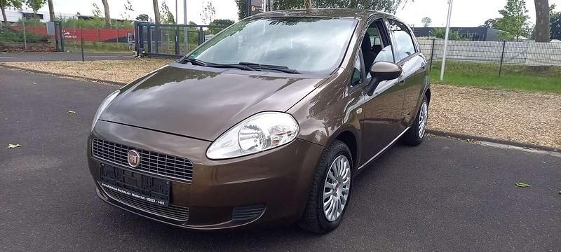 Braun Gebraucht 2009 Fiat Grande Punto Kleinwagen | 1.850 € (Fairer Preis) - Bild 1/4
