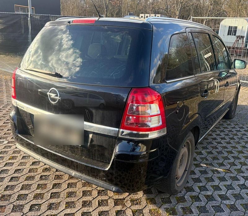 Gebraucht Opel Zafira Edition 140 PS (102 kW) 2010 Schwarz Van / Kleinbus
