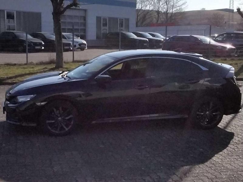 Gebraucht Honda Civic Elegance 126 PS (92 kW) 2021 Crystal black p.
