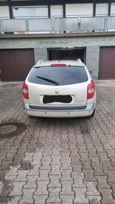Grün Gebraucht 2004 Renault Laguna II Kombi | 2.500 € (Fairer Preis) - Bild 1/4