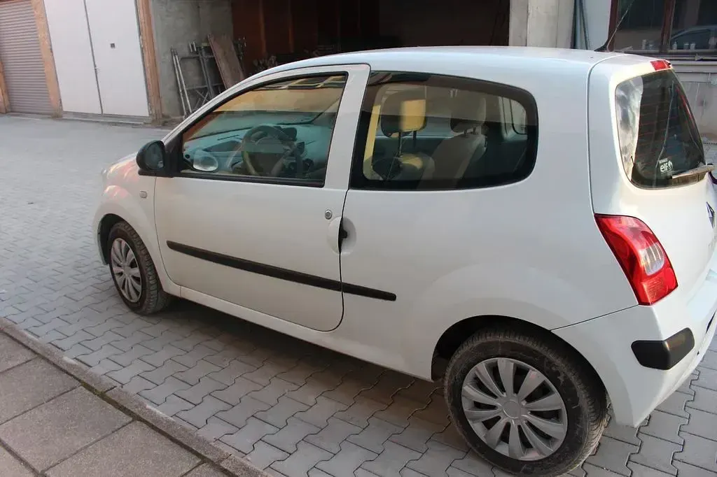 Käytetty Renault Twingo Elysee 58 HP (42 kW) 2008 Valkoinen Viistoperä